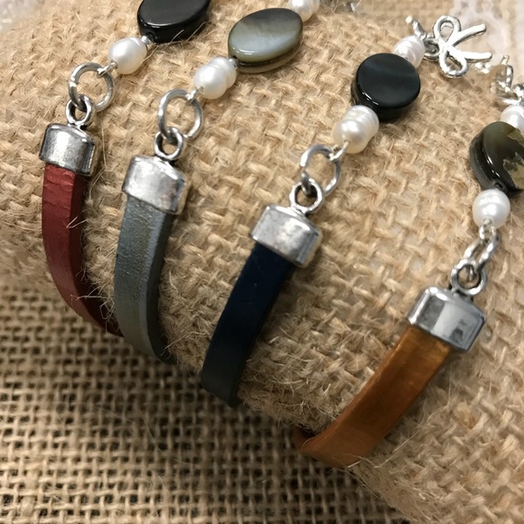 Metalic color leather handmade bracelet - Picture 3 of 5